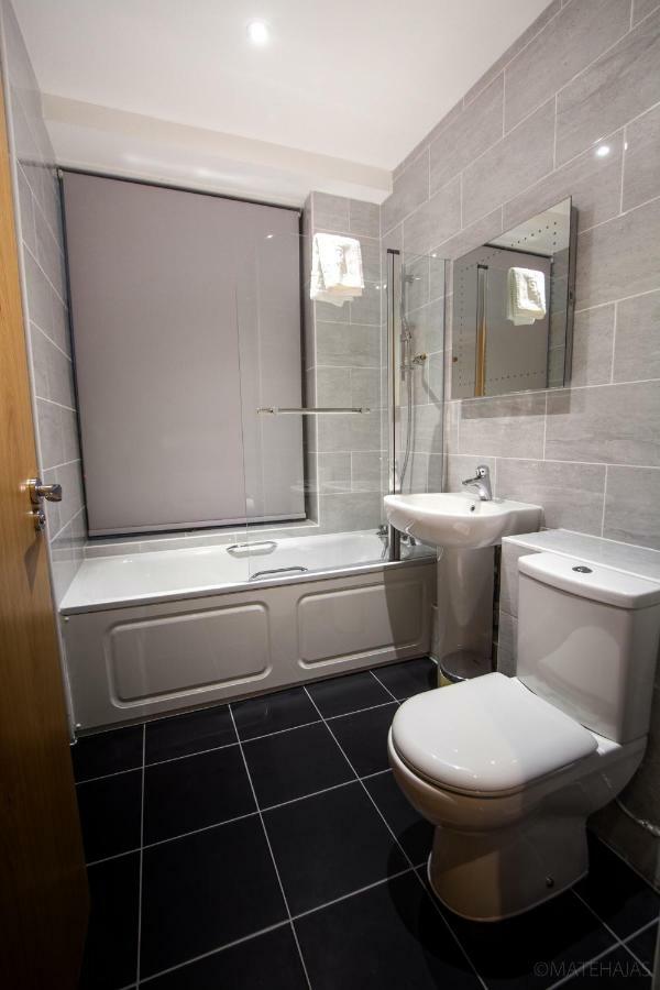 Somerville Apartments London Heathrow Hillingdon Exterior foto